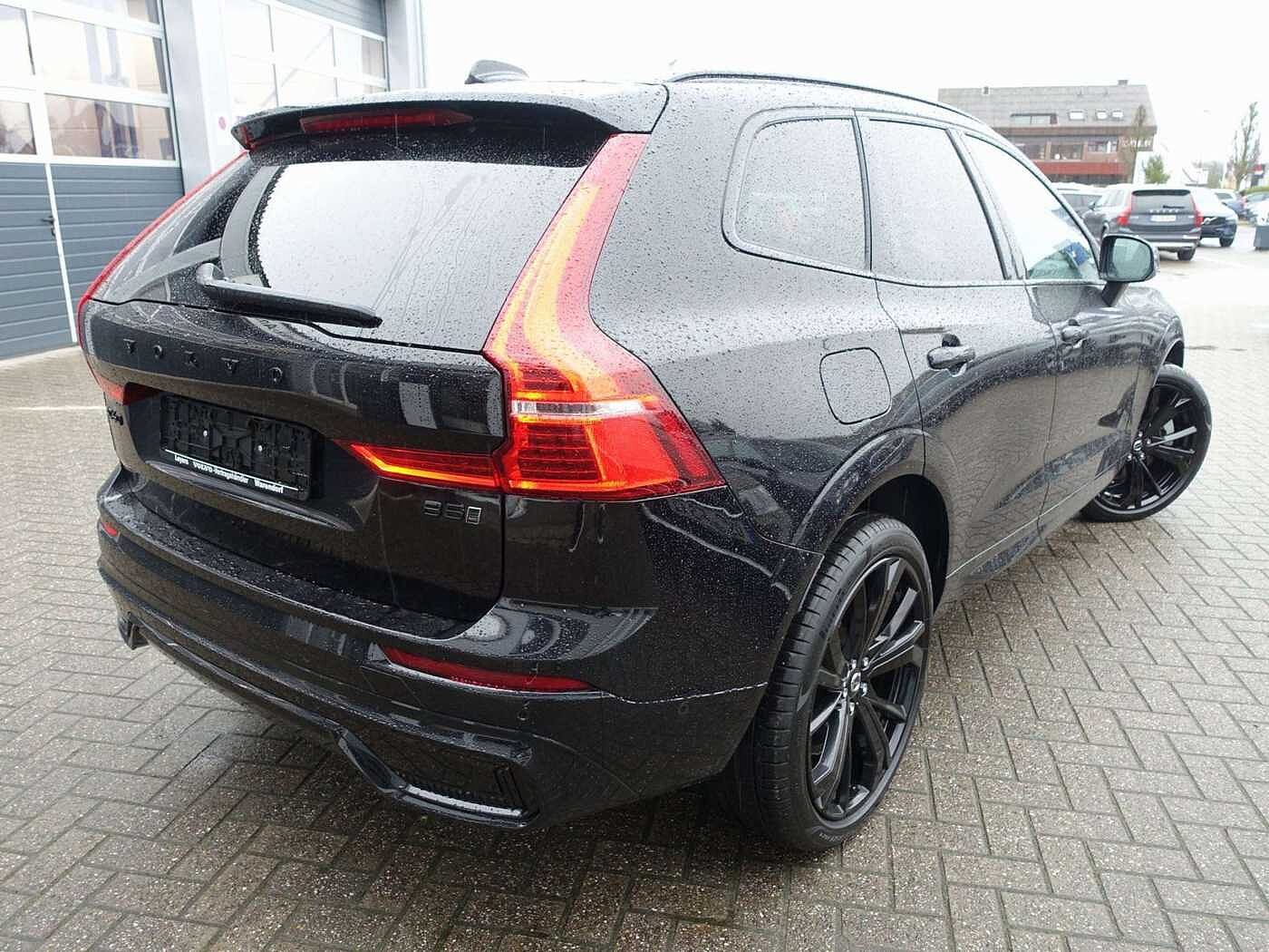 Volvo  Black Edition Plus B5 AWD/360°/Pano/H&K/BLS