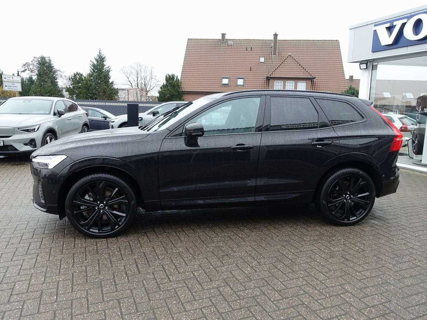 Volvo  Black Edition Plus B5 AWD/360°/Pano/H&K/BLS