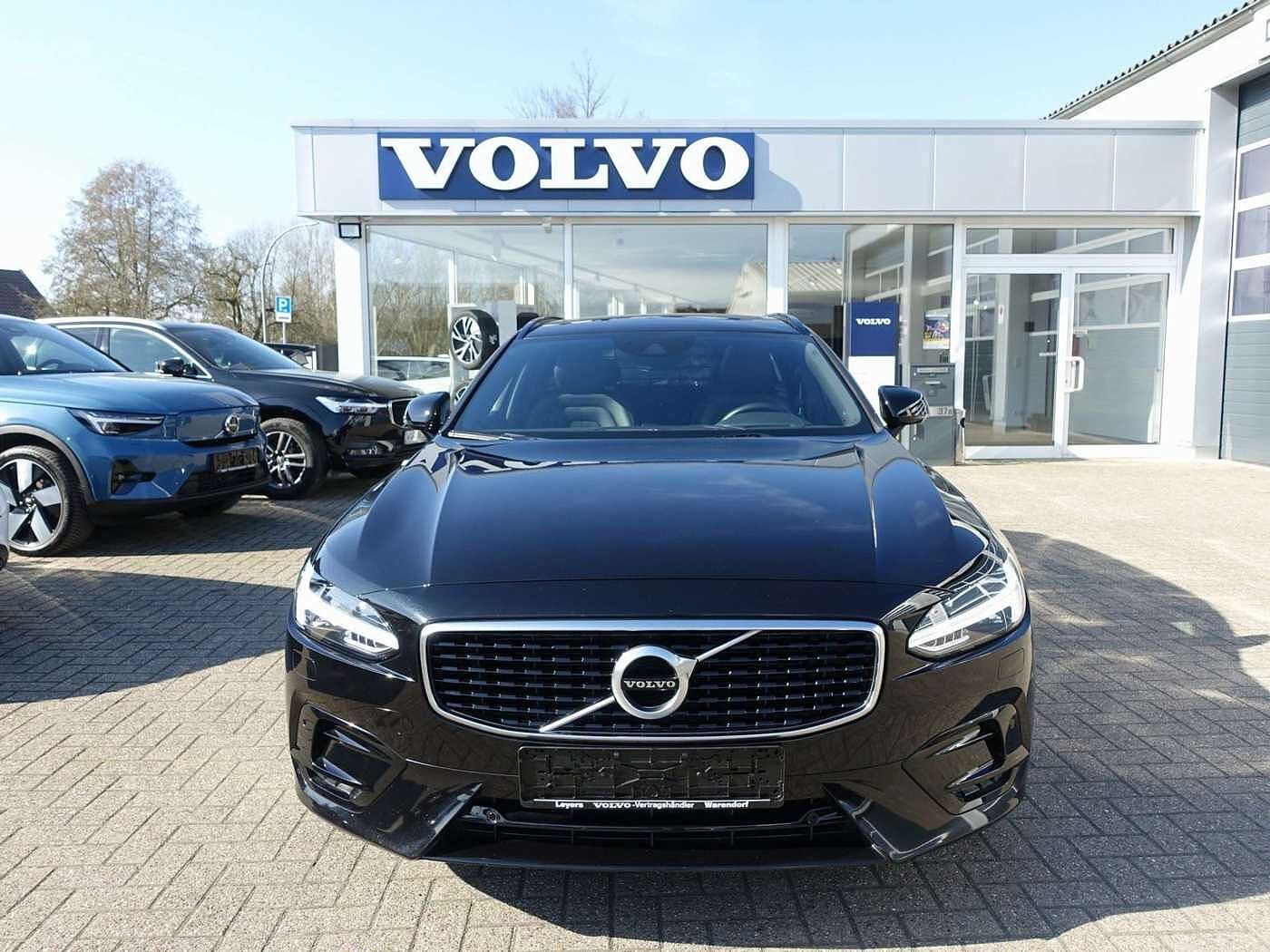 Volvo  T4 R-DESIGN 8-Gang Geartronic/Pano/AHK/CAM