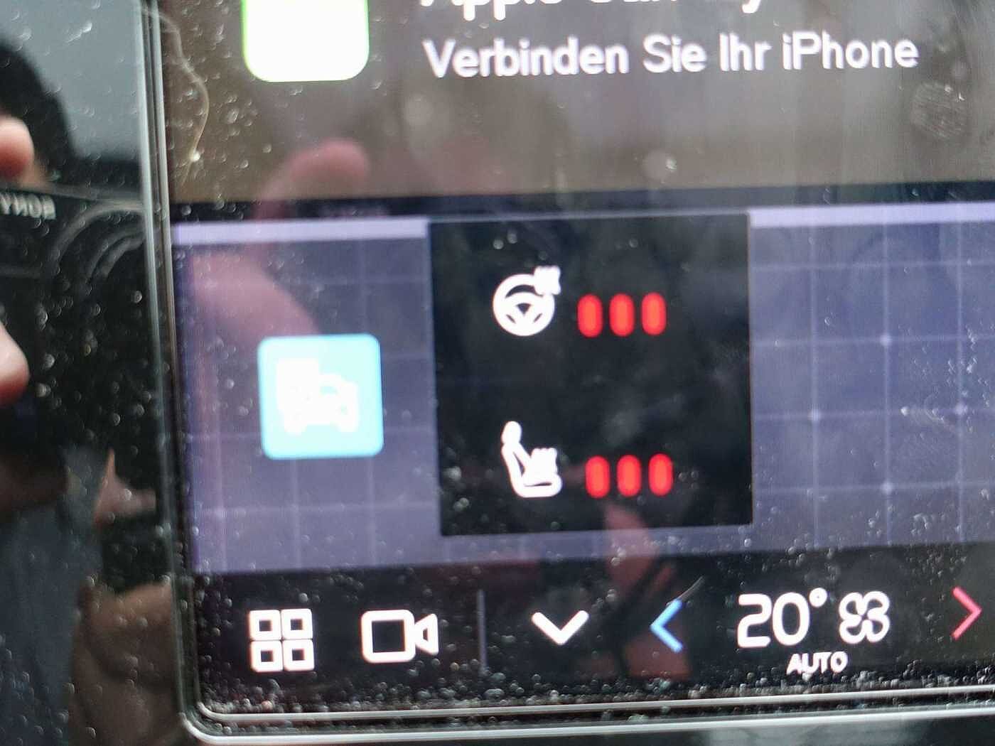 Volvo  B4 Plus Dark/Pano/H&K/BLIS/Memory/Carplay