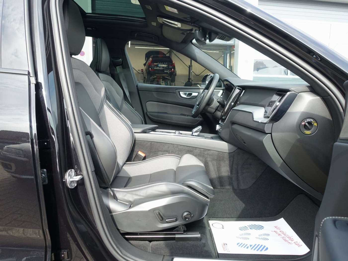 Volvo  Recharge Black Edition Ultimate T8 AWD/360°