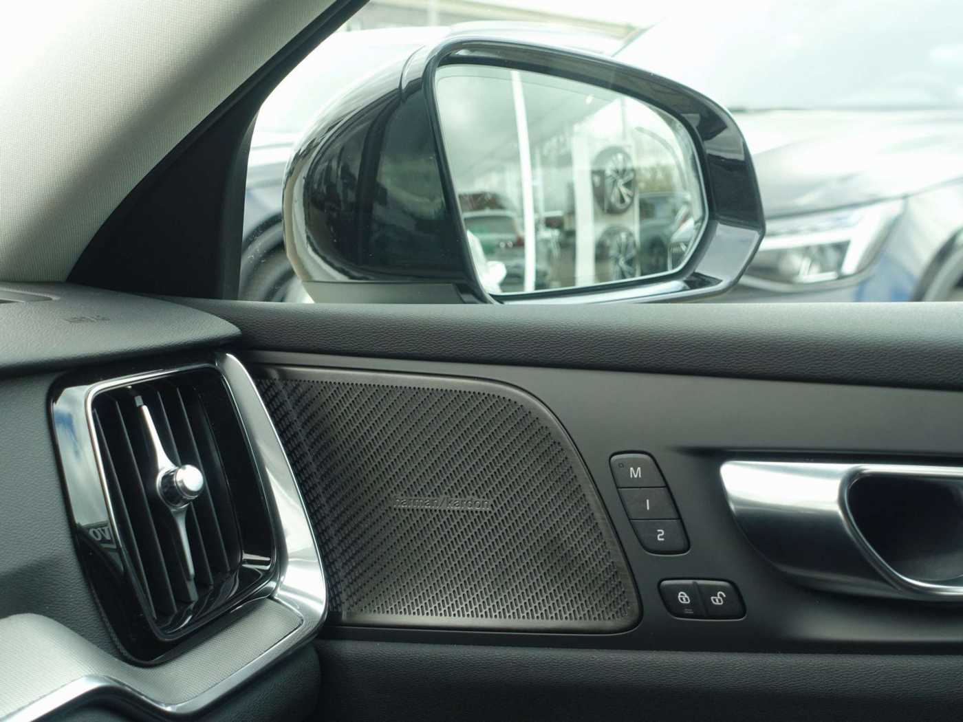 Volvo  Plus T6 AWD Dark/H&K/360°/Memory/BLIS