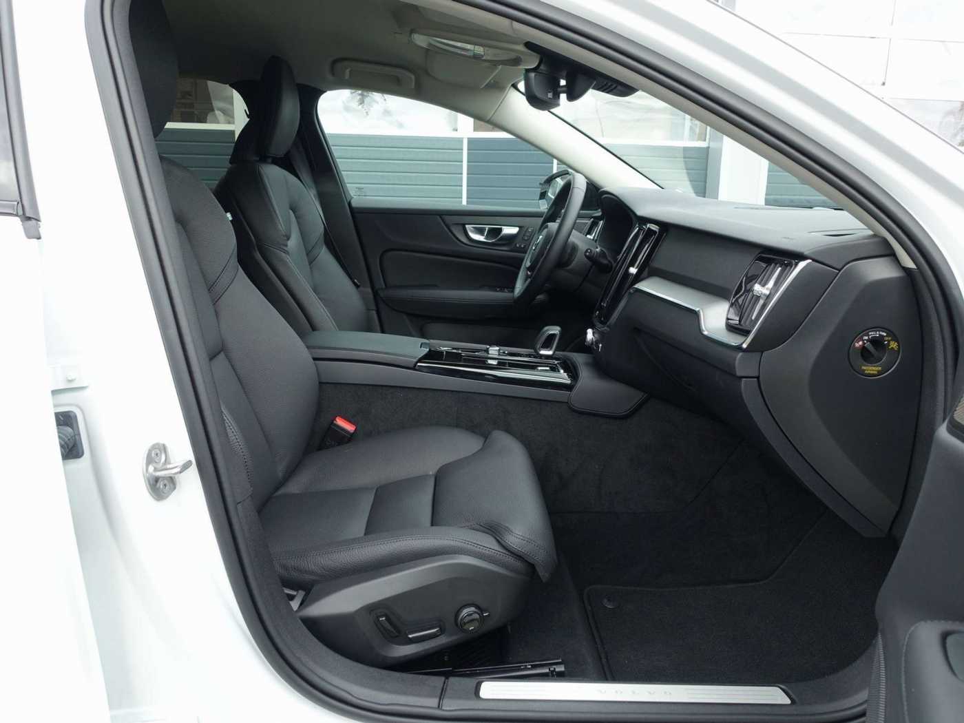 Volvo  Plus T6 AWD Dark/H&K/360°/Memory/BLIS