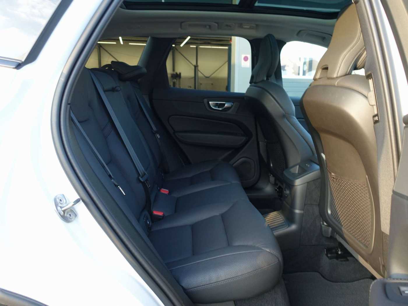 Volvo  Recharge Plus T8 AWD/360°/Pano/BLIS/H&K