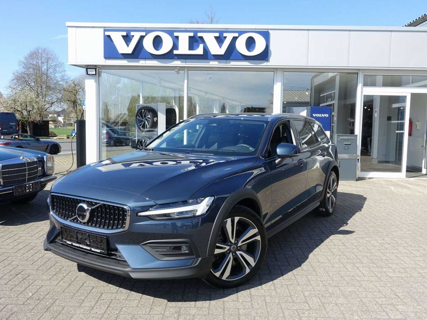 Volvo  Ultimate B5 AWD/HeadUP/Pano
