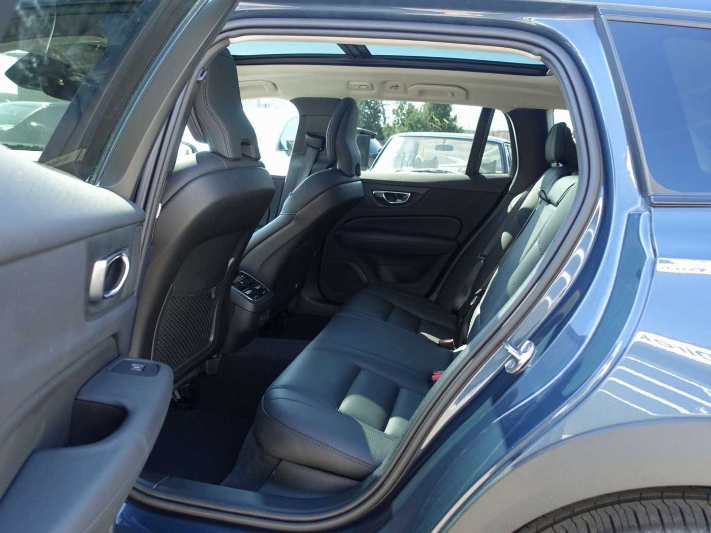 Volvo  Ultimate B5 AWD/HeadUP/Pano