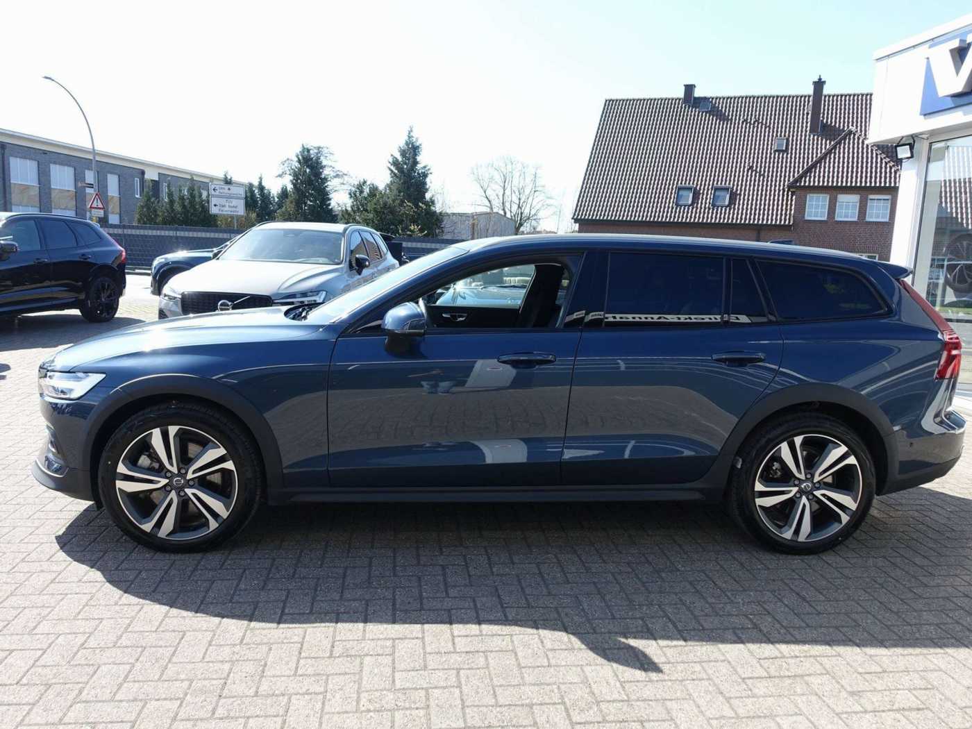 Volvo  Ultimate B5 AWD/HeadUP/Pano
