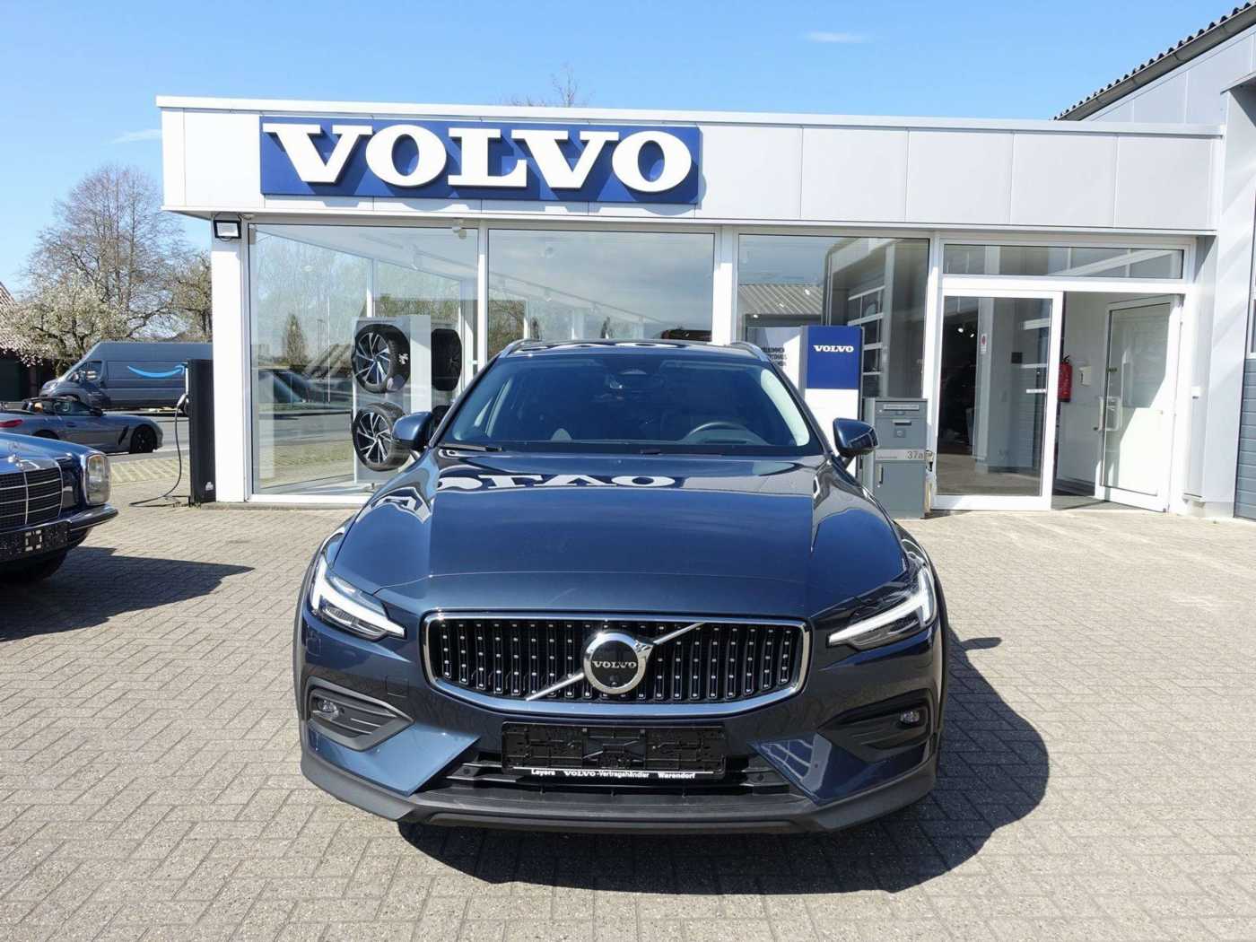 Volvo  Ultimate B5 AWD/HeadUP/Pano