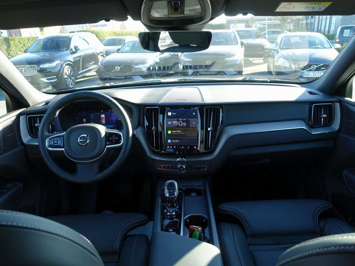 Volvo  Recharge Black Edition Plus T6 AWD/Four-C