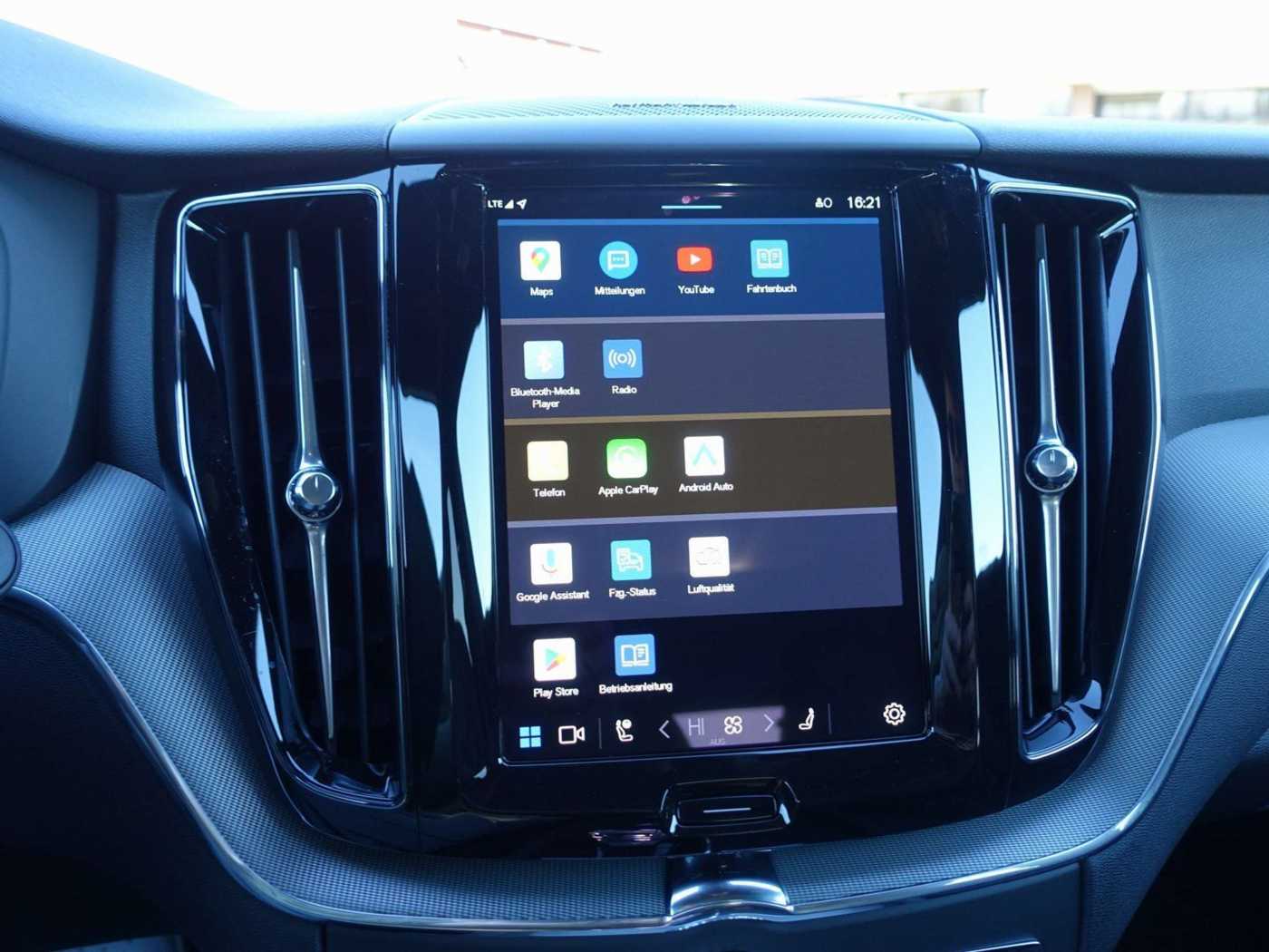 Volvo  Recharge Black Edition Plus T6 AWD/Four-C