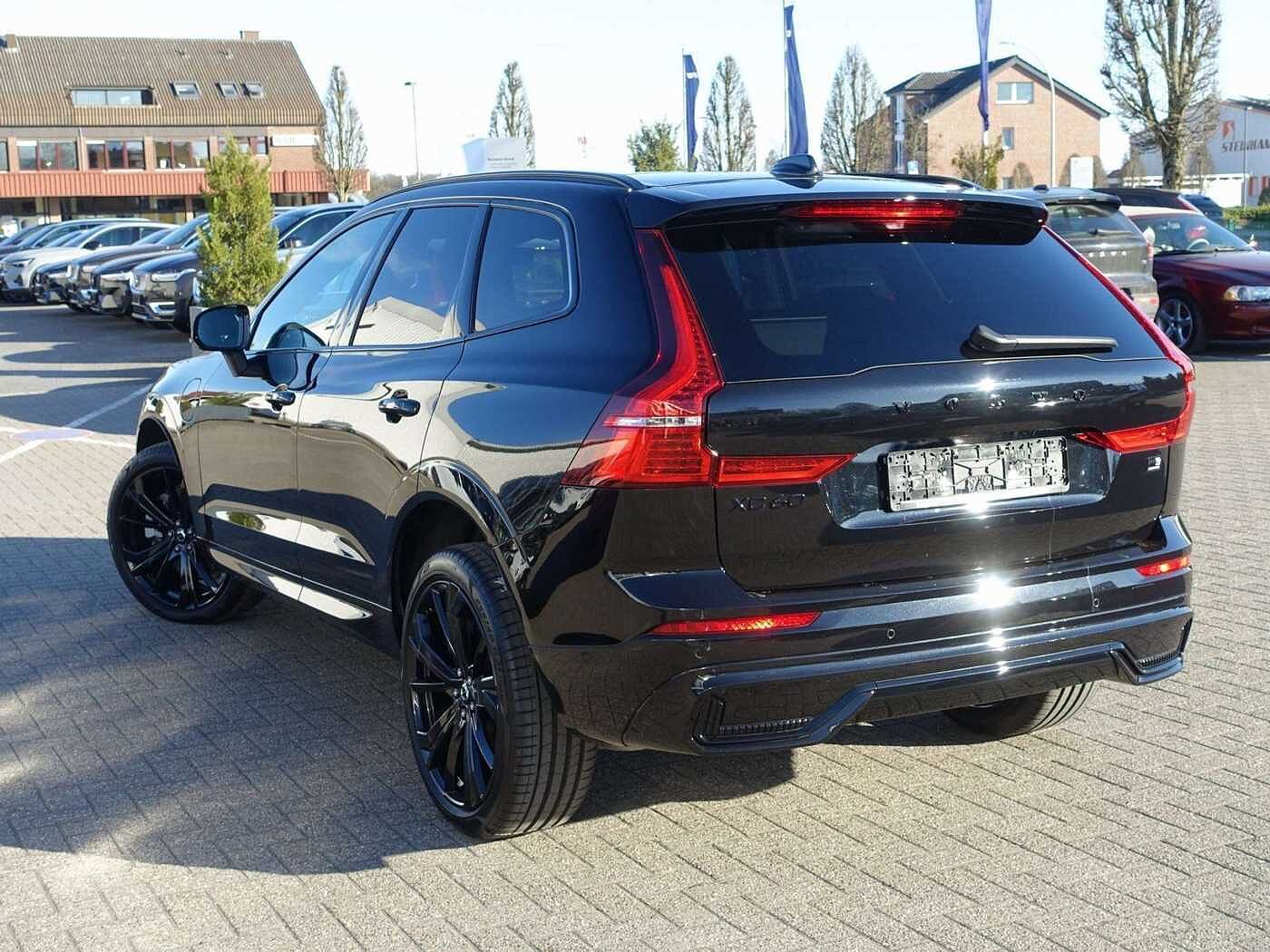 Volvo  Recharge Black Edition Plus T6 AWD/Four-C