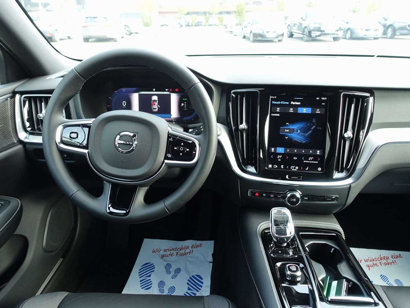 Volvo  Plus Dark T6 AWD/H&K/Kamera/BLIS/Memory