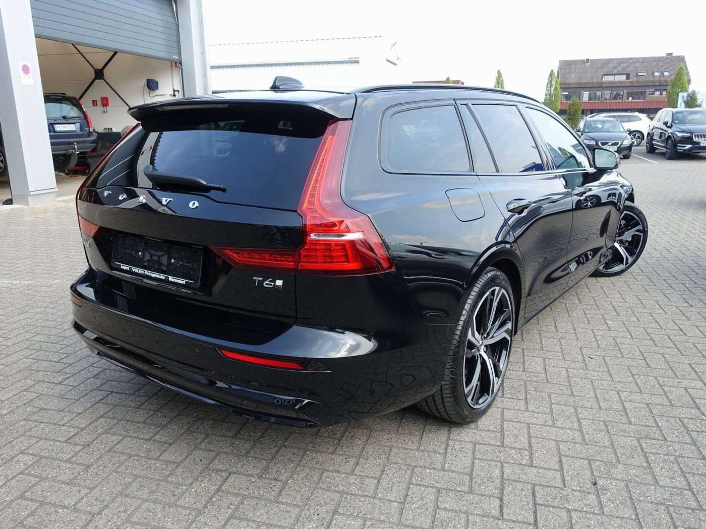 Volvo  Plus Dark T6 AWD/H&K/Kamera/BLIS/Memory