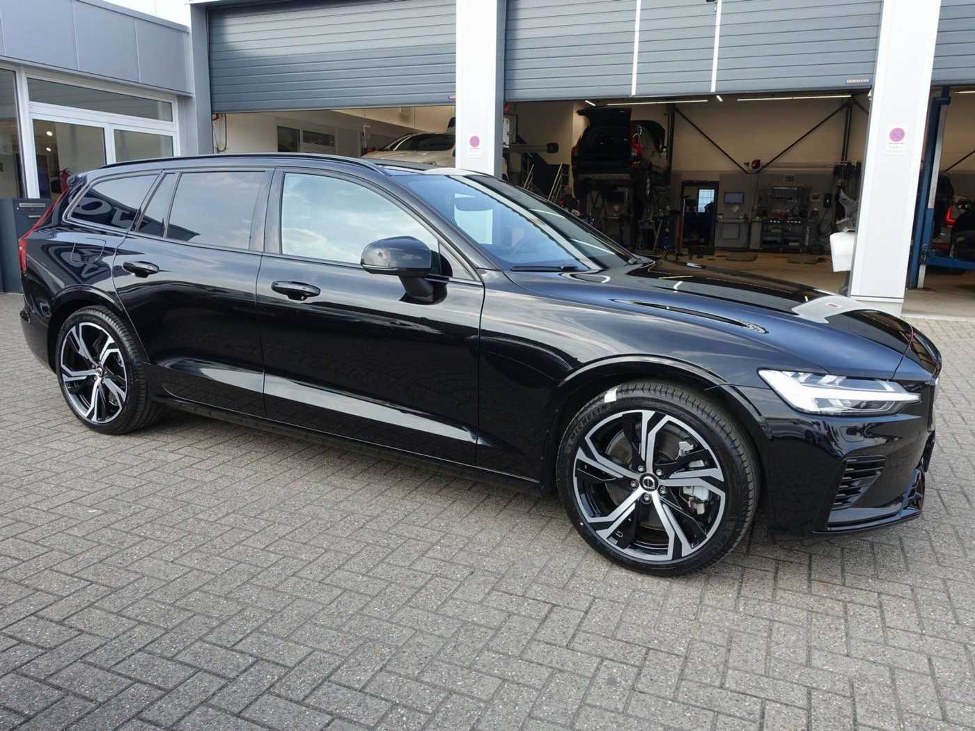 Volvo  Plus Dark T6 AWD/H&K/Kamera/BLIS/Memory