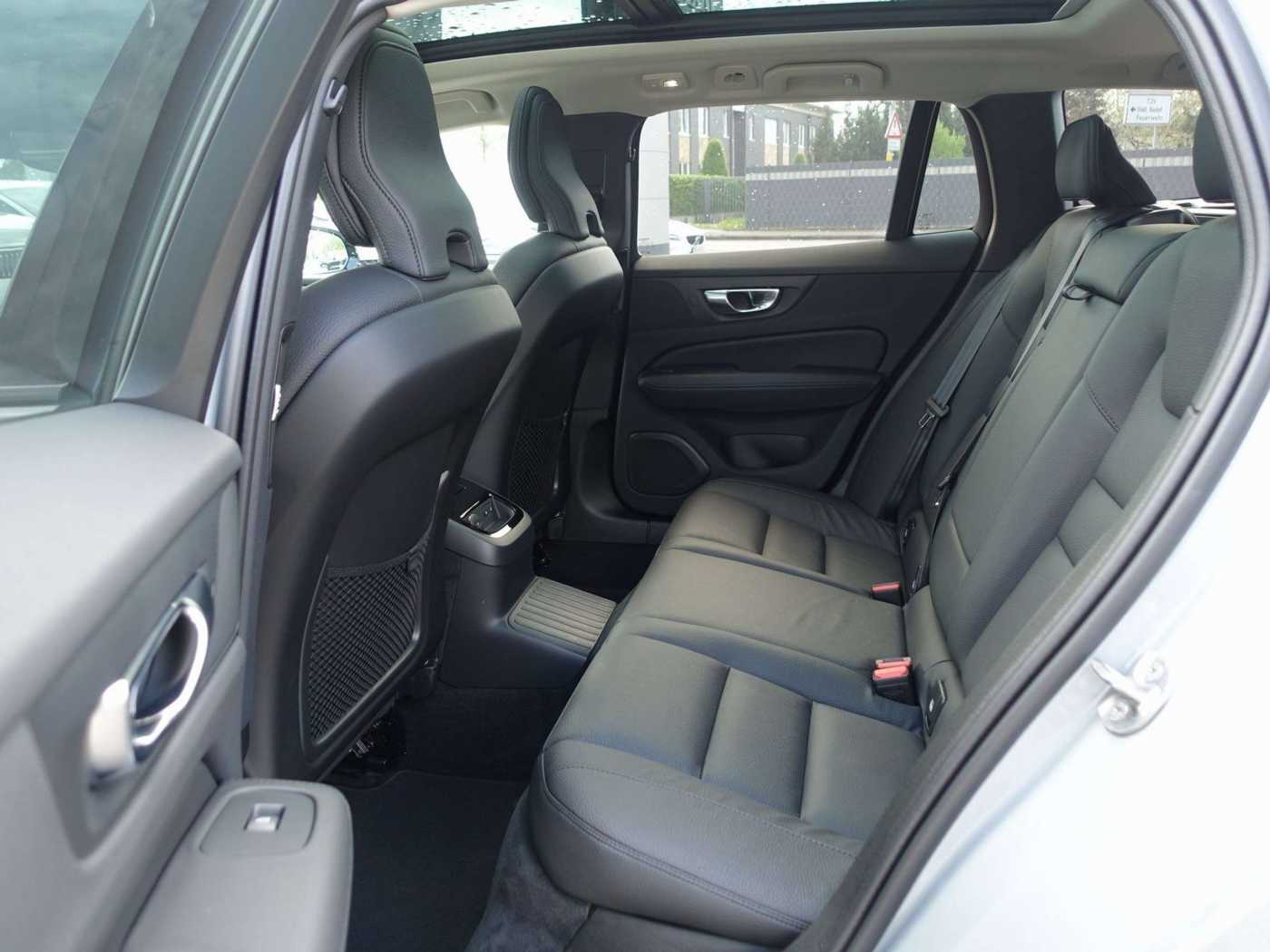 Volvo  Ultra T6 AWD Plug-in Hybrid/Pano. /360°Cam