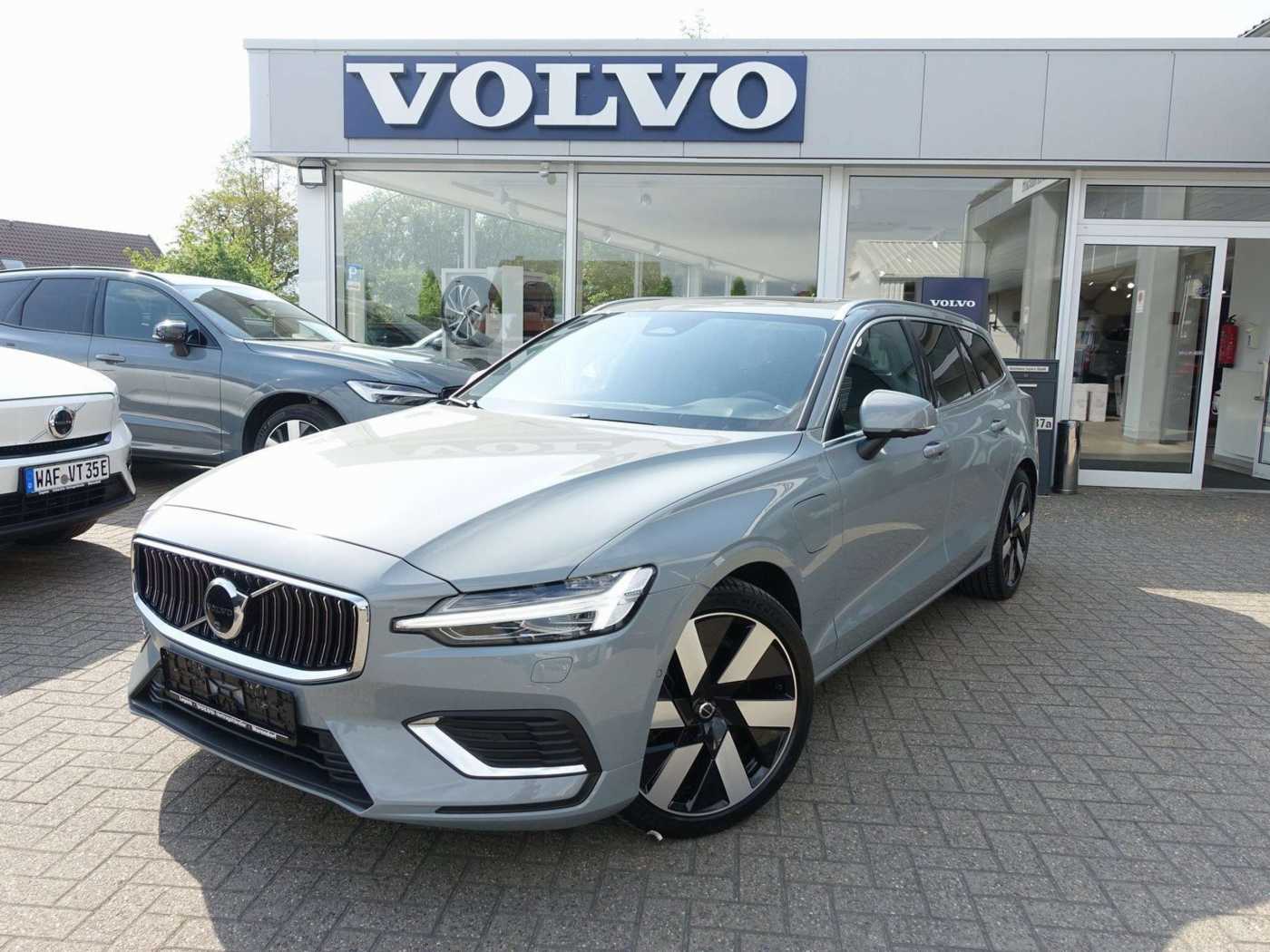 Volvo  Plus T6 AWD/360°/Pano/H&K/BLIS/Memory