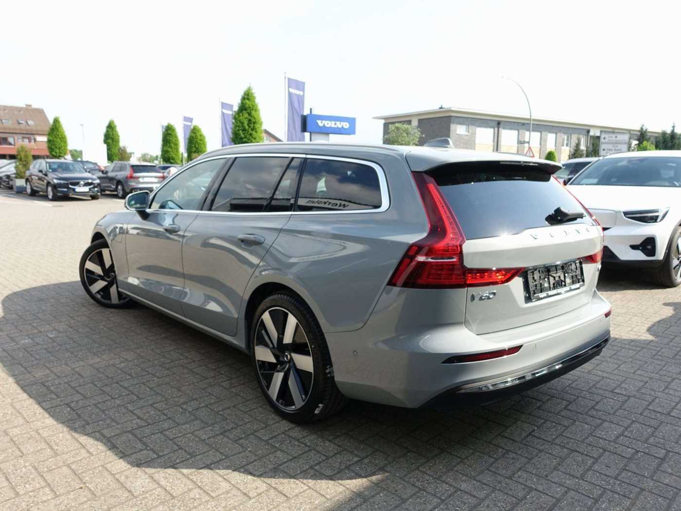 Volvo  Plus T6 AWD/360°/Pano/H&K/BLIS/Memory