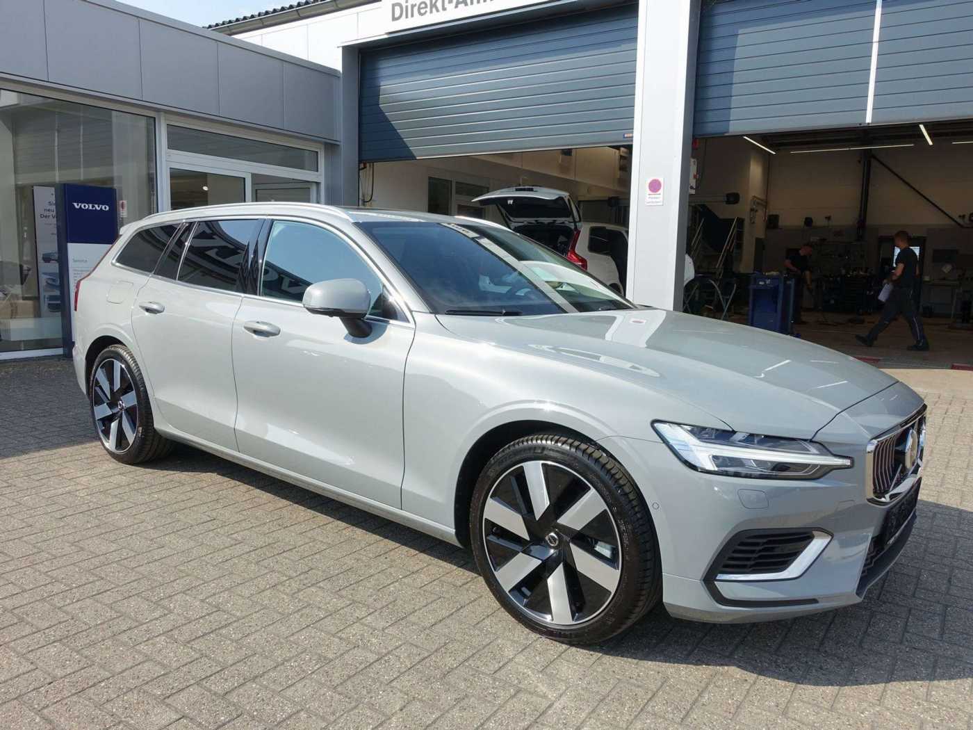 Volvo  Plus T6 AWD/360°/Pano/H&K/BLIS/Memory