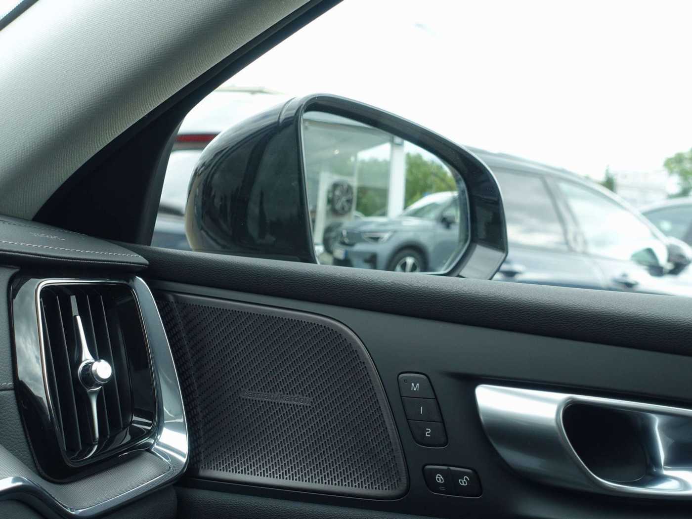 Volvo  Recharge Ultimate T8 AWD/H&K/360°/HeadUP
