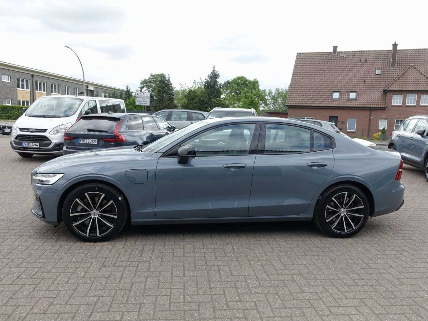 Volvo  Recharge Ultimate T8 AWD/H&K/360°/HeadUP