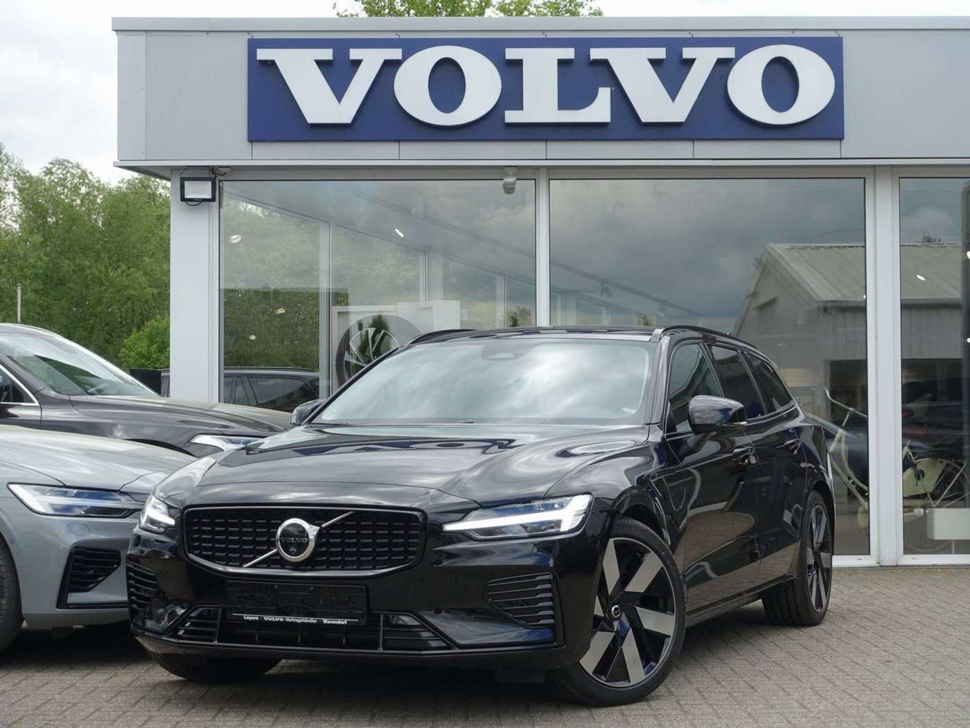 Volvo  Plus T6 AWD/360°/Pano/HeadUP/H&K/Memory