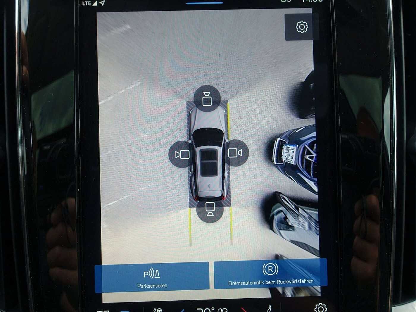 Volvo  Plus T6 AWD/360°/Pano/HeadUP/H&K/Memory