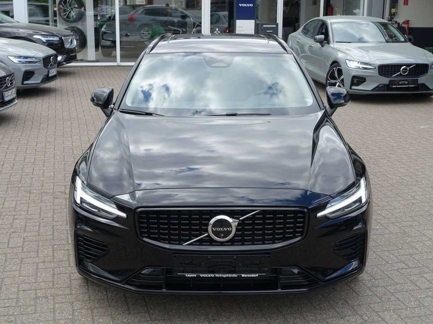 Volvo  Plus T6 AWD/360°/Pano/HeadUP/H&K/Memory