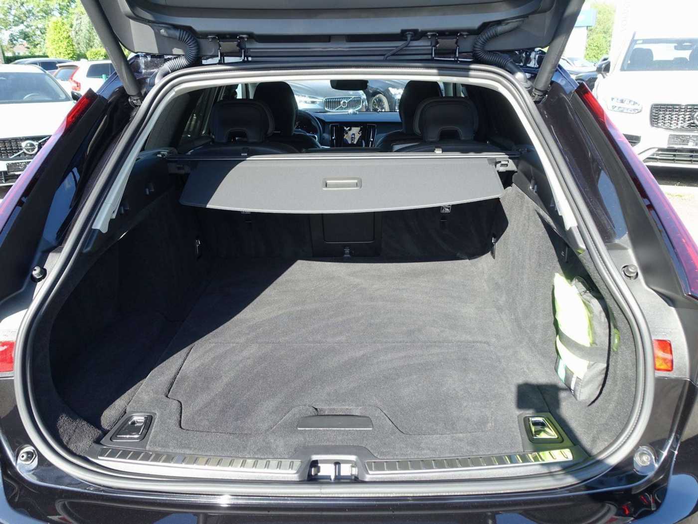 Volvo  Ultimate B5 AWD/B&W/HeadUp