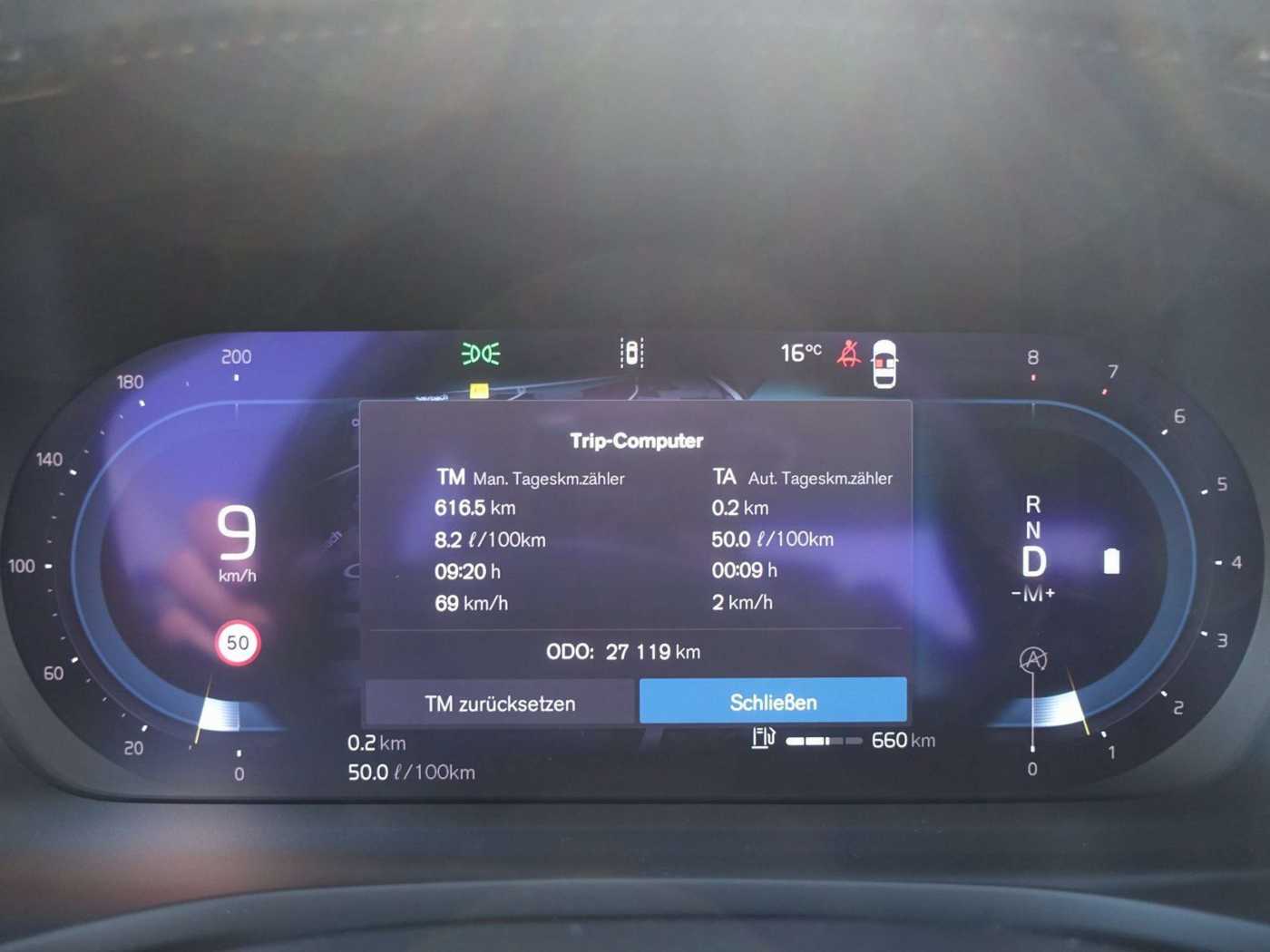 Volvo  Ultimate Dark B5 AWD /HeadUP/Pano/360°/BLIS