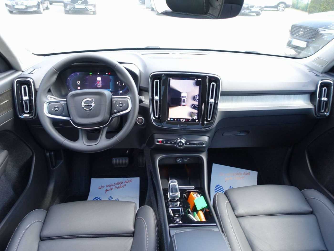 Volvo  Ultra B4 Mild-Hybrid/Dark/Pano/H&K/BLIS