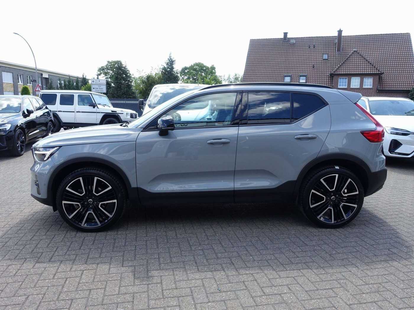Volvo  Ultra B4 Mild-Hybrid/Dark/Pano/H&K/BLIS