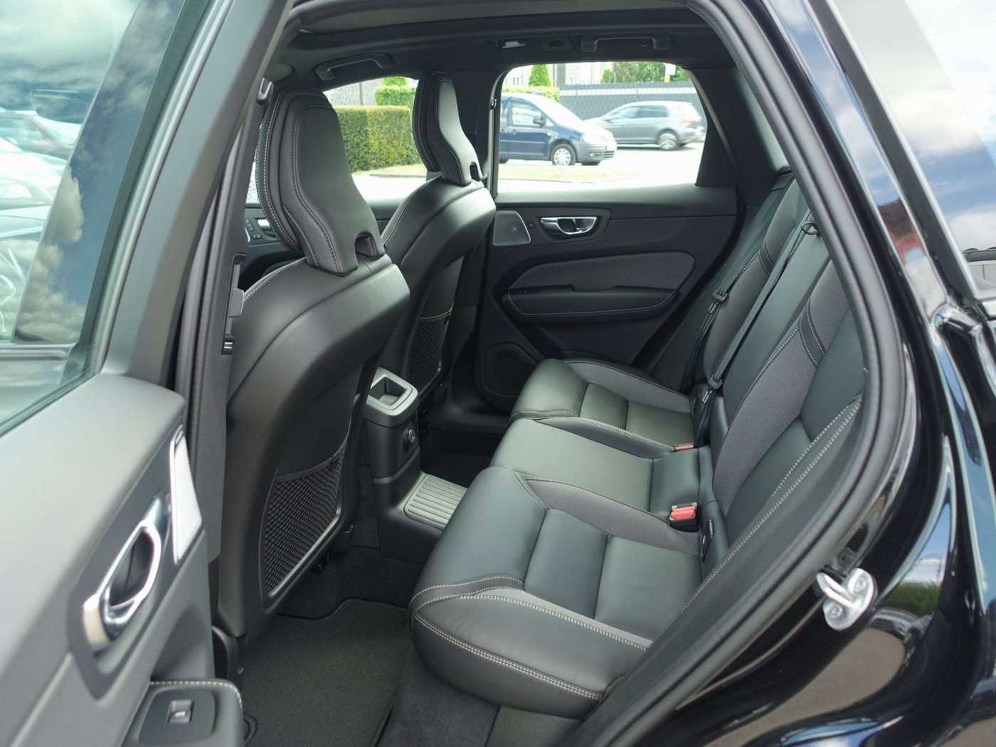 Volvo  Black Edition Plus T6 AWD/B&W/HeadUP/360°