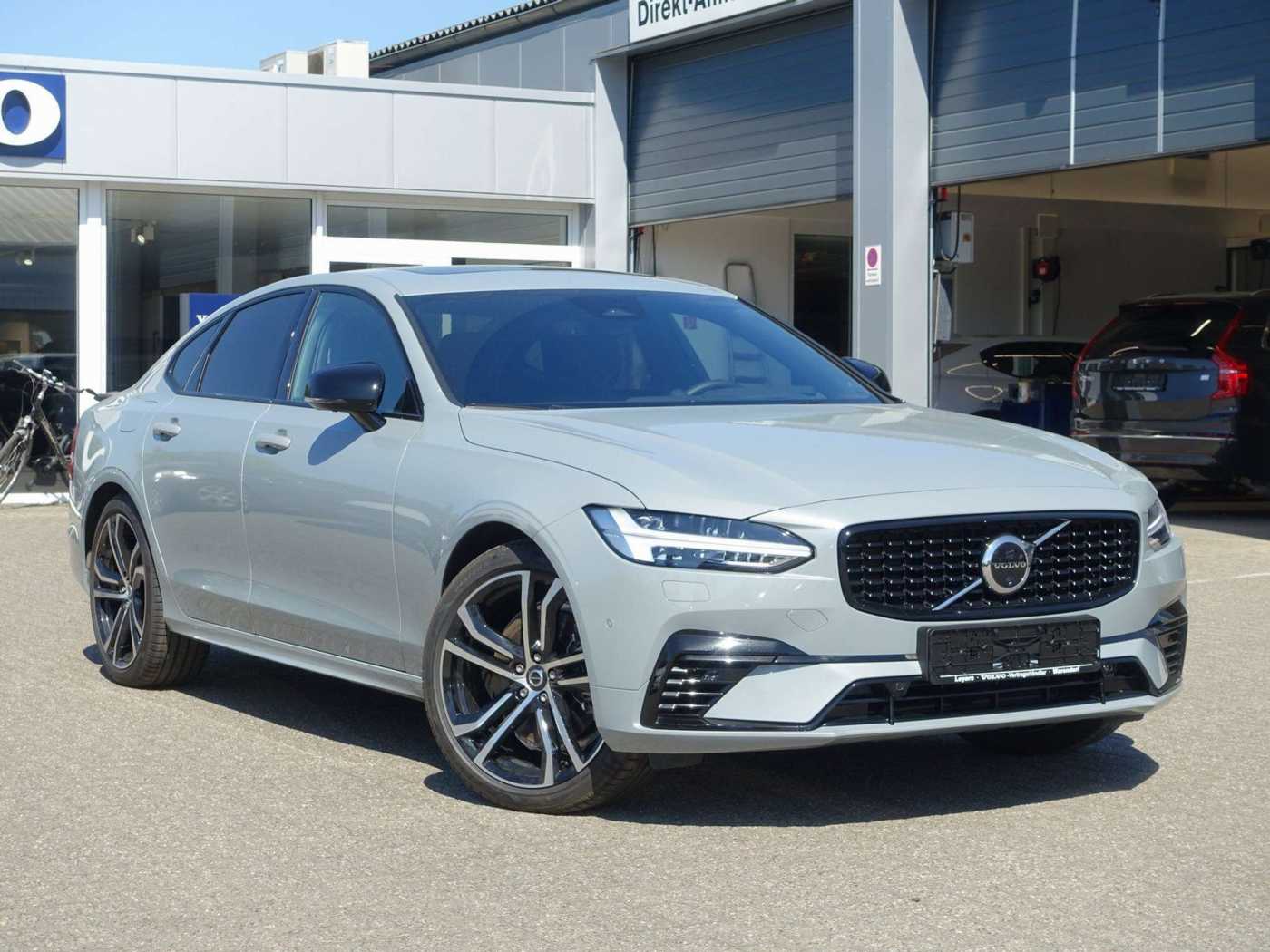 Volvo  Ultimate Dark T8 AWD B&W/360°KAM/FOUR-C/HUD