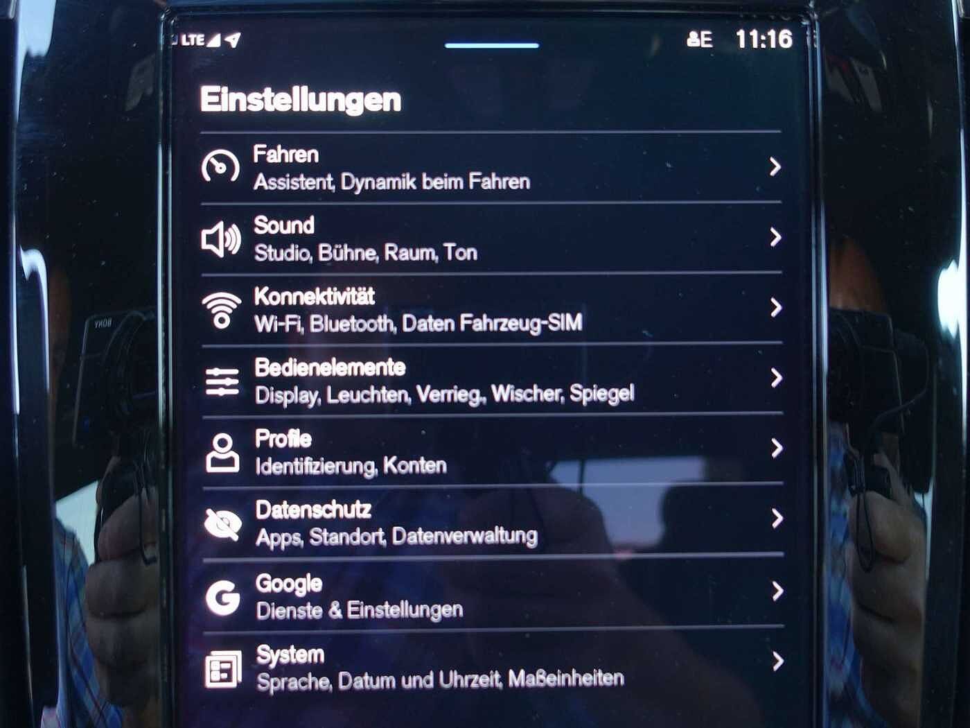 Volvo  Ultimate Dark T8 AWD B&W/360°KAM/FOUR-C/HUD