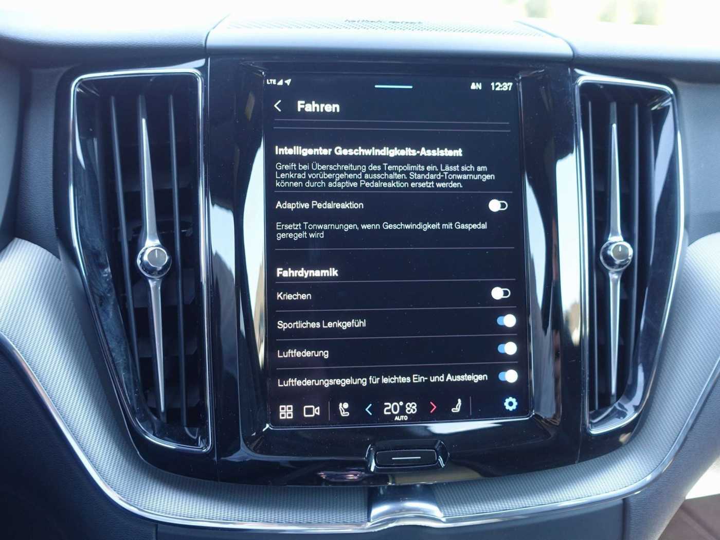 Volvo  Recharge Black Edition Plus T6 AWD/360°Cam