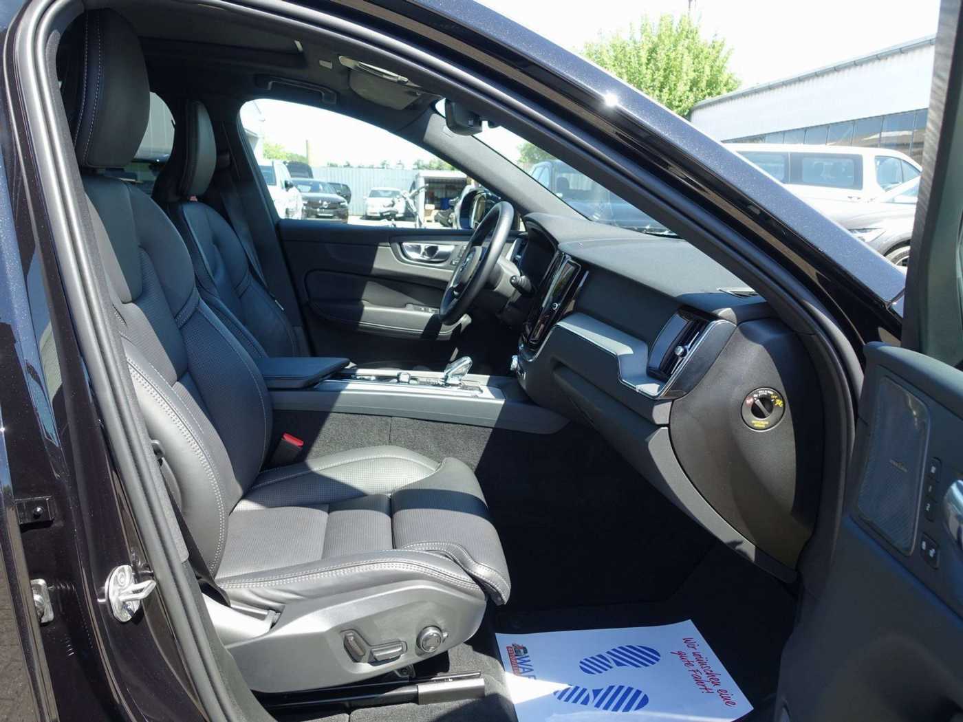 Volvo  Recharge Black Edition Plus T6 AWD/360°Cam