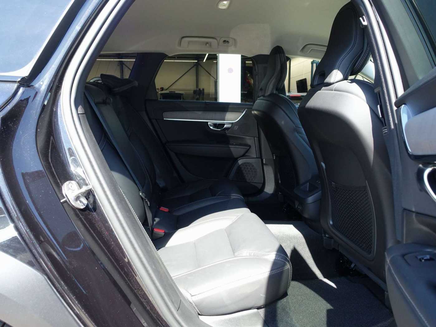Volvo  Plus B5 AWD/360°/H&K/AHK/BLS
