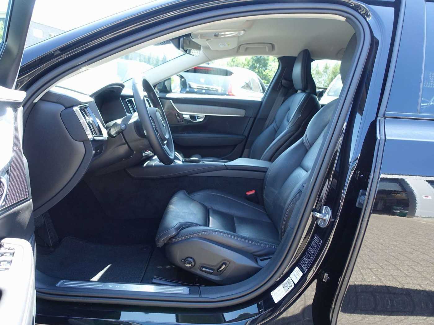 Volvo  Plus B5 AWD/360°/H&K/AHK/BLS
