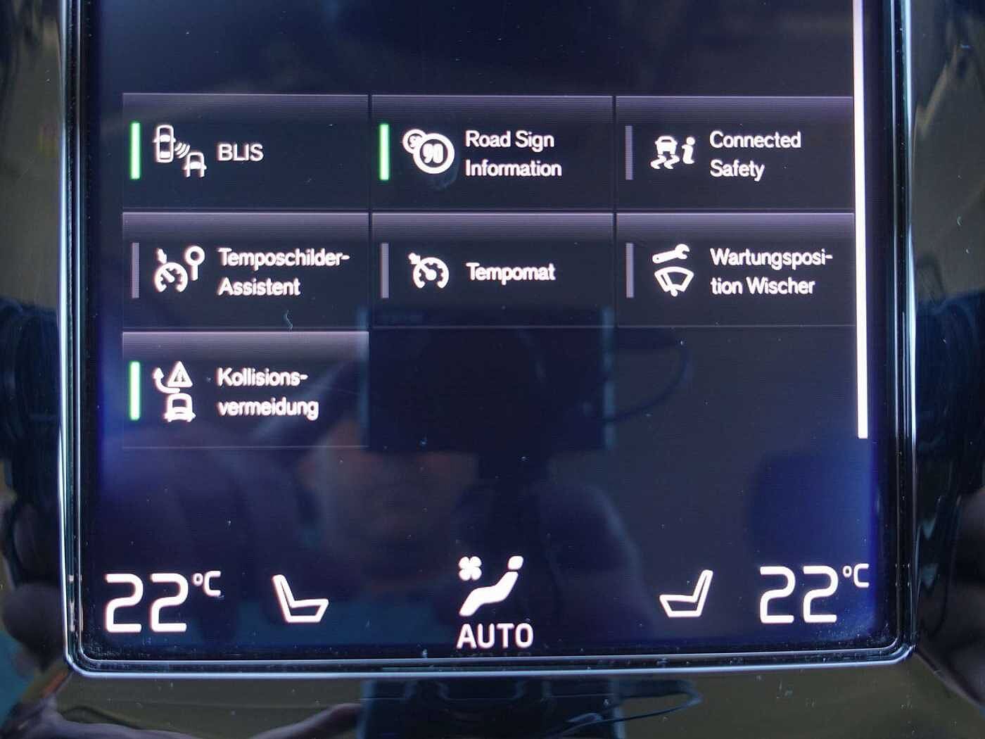 Volvo  T6 AWD Momentum (EURO 6d-TEMP)/Kamera/AHK