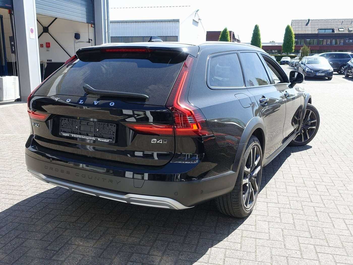 Volvo  V90 B4 Cross Country Plus AWD/360°/H&K/AHK
