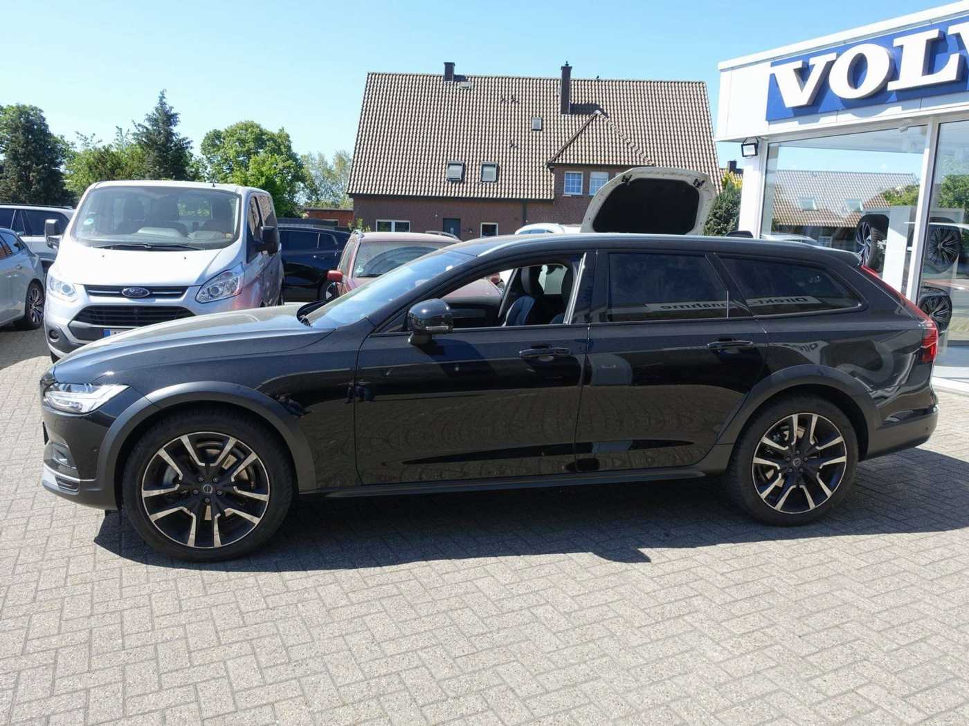 Volvo  V90 B4 Cross Country Plus AWD/360°/H&K/AHK