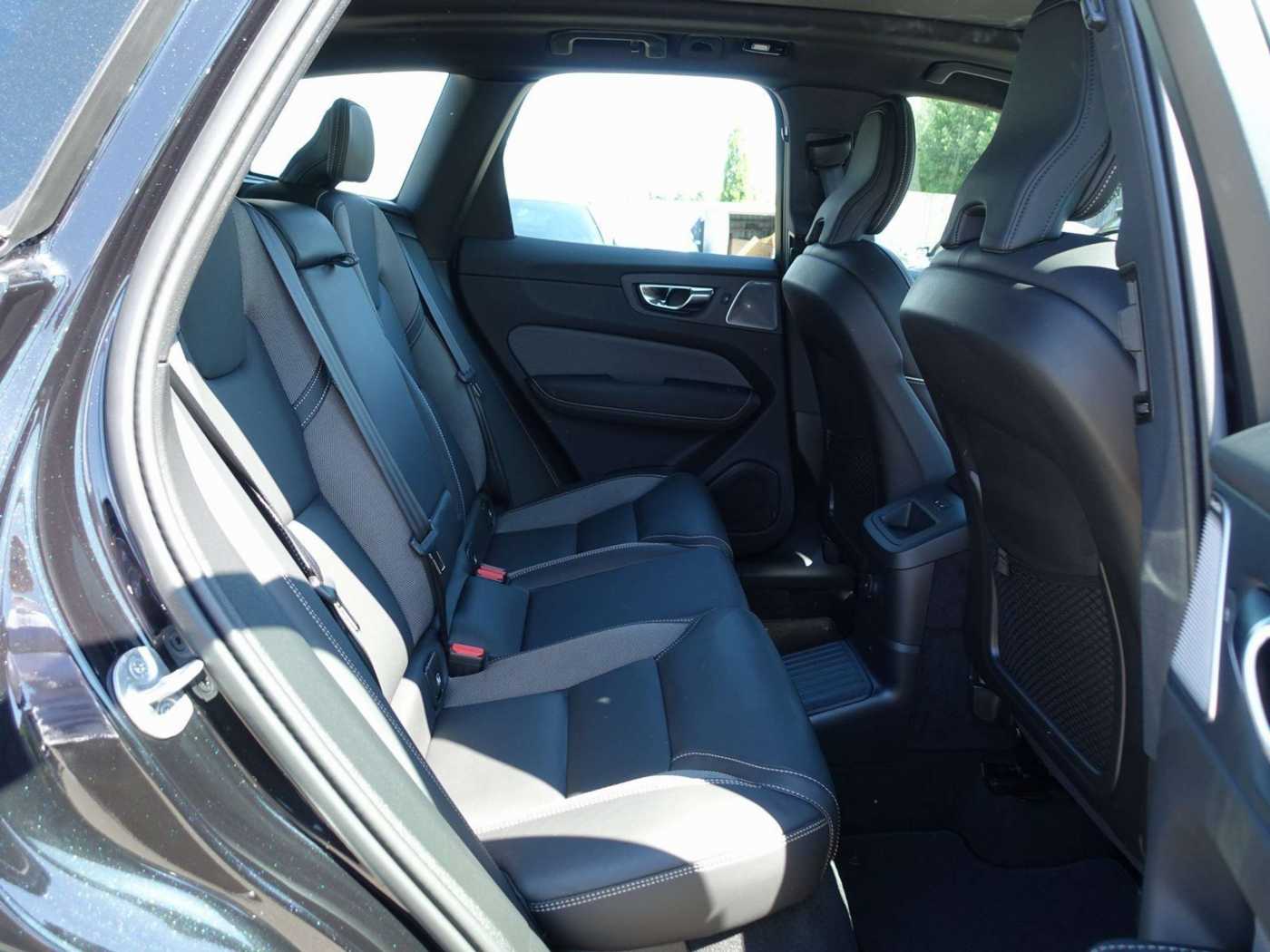 Volvo  Black Edition Plus T6 AWD/360°/B&W/Pano