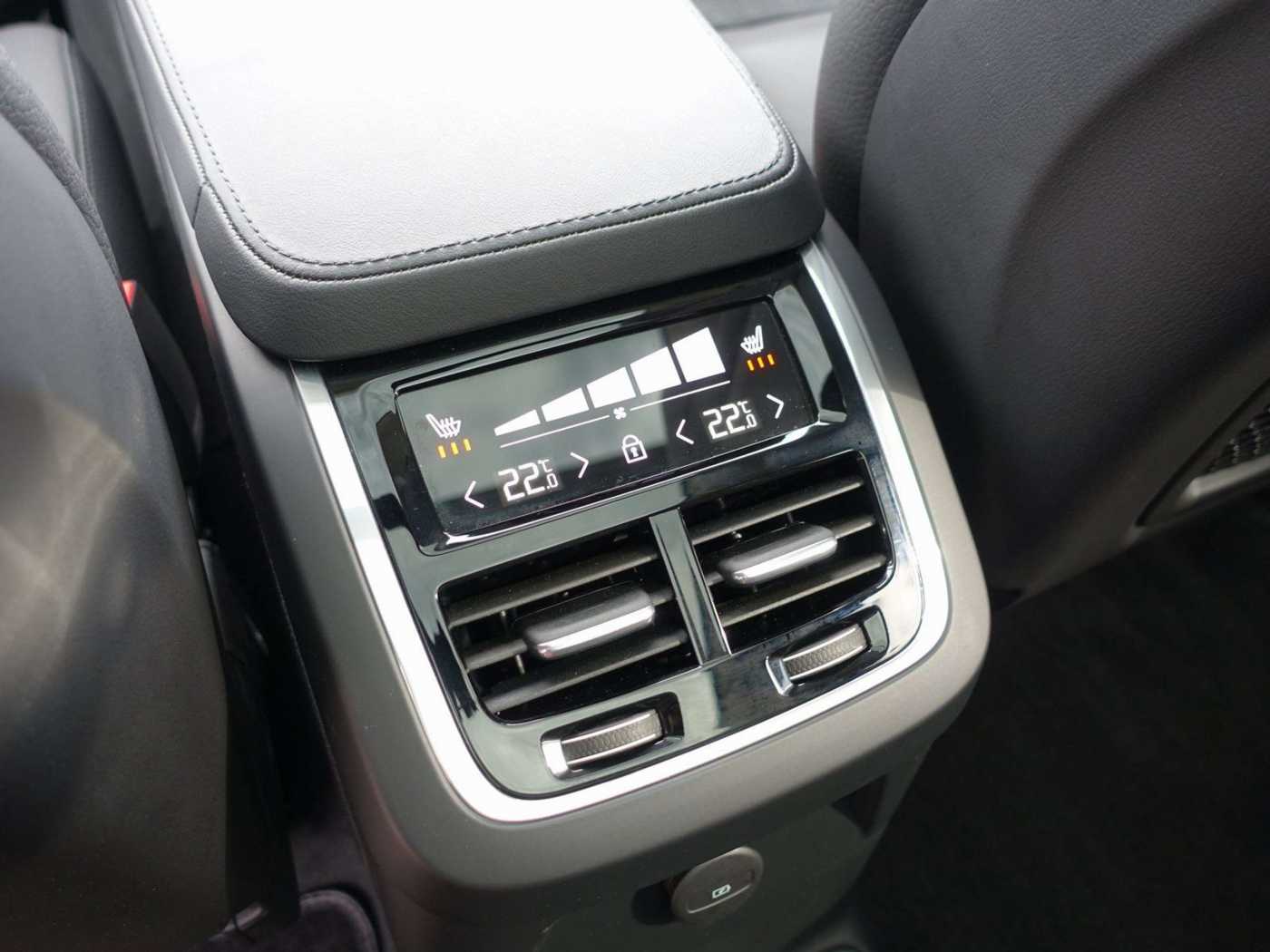 Volvo  Recharge Ultimate T8 AWD/HeadUP/360°/Pano