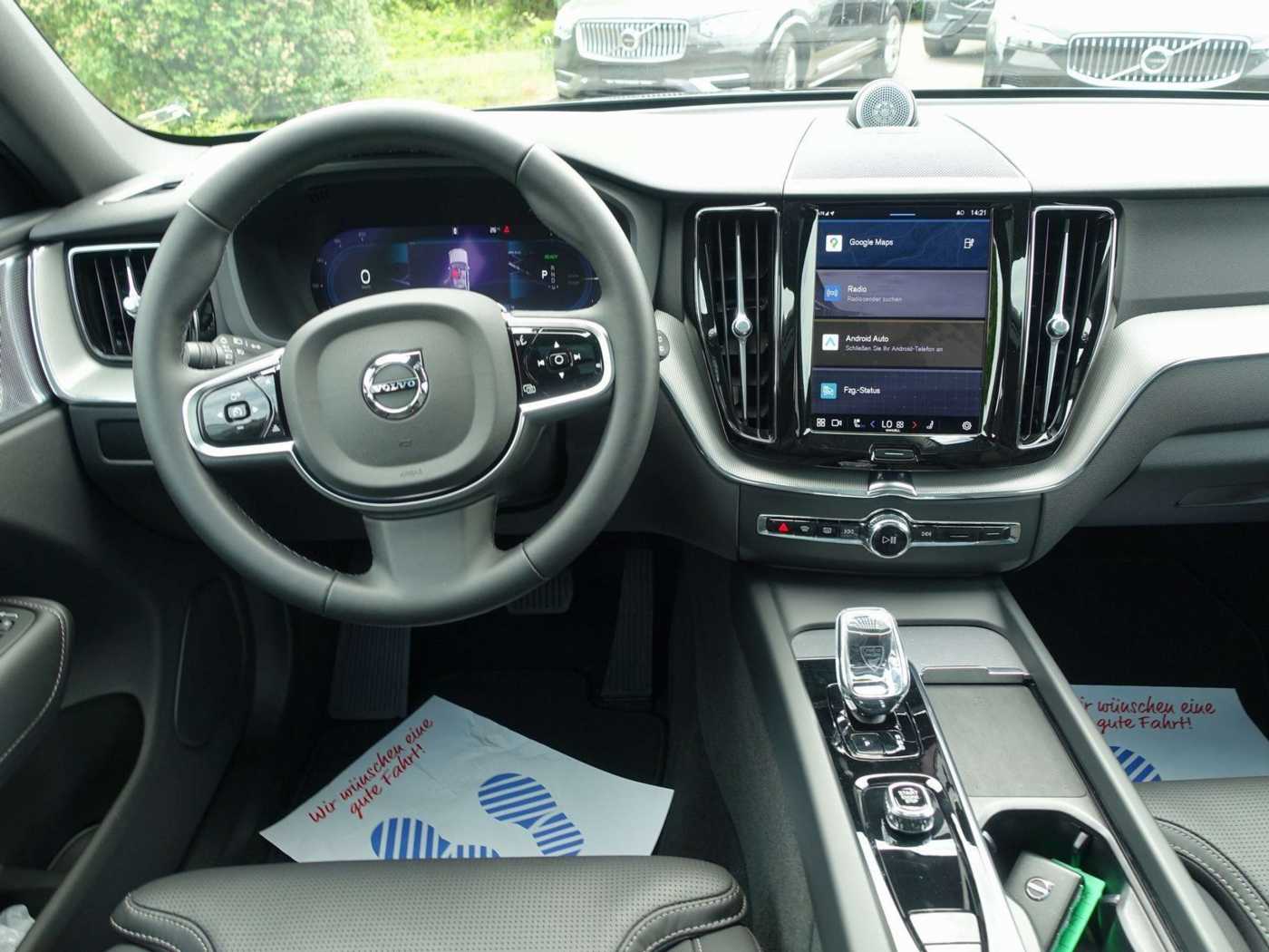 Volvo  Black Edition Plus T6 AWD/B&W/Pano/360°/BLS