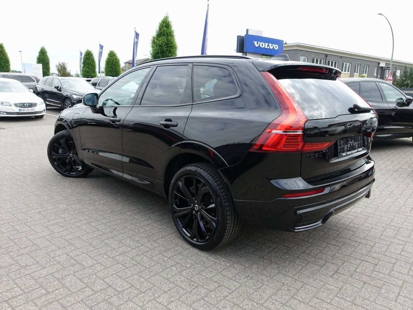 Volvo  Black Edition Plus T6 AWD/B&W/Pano/360°/BLS