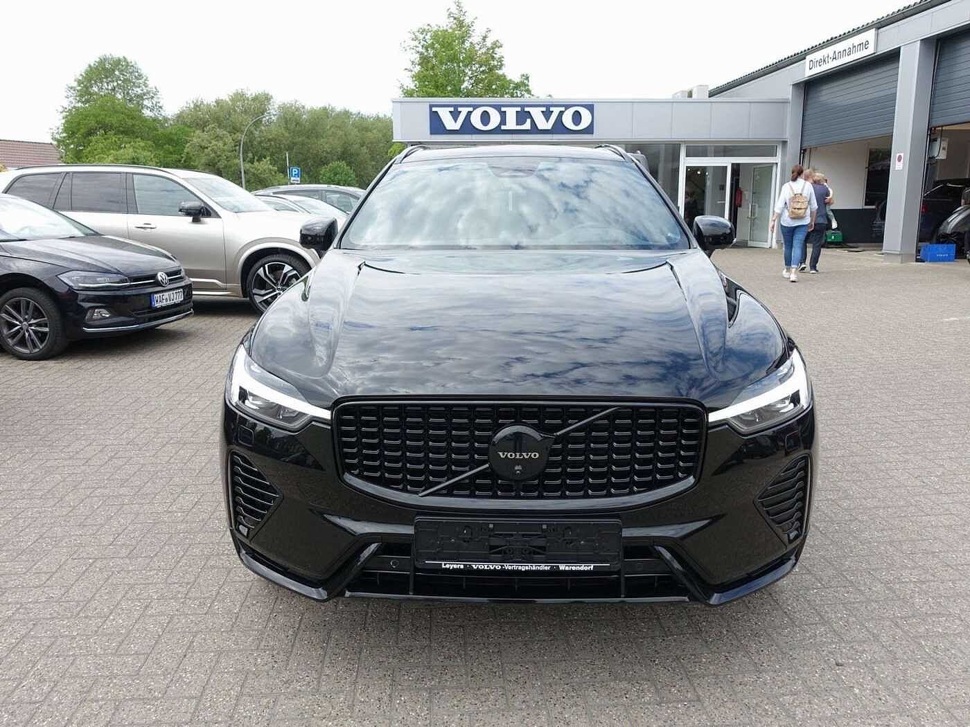 Volvo  Black Edition Plus T6 AWD/B&W/Pano/360°/BLS