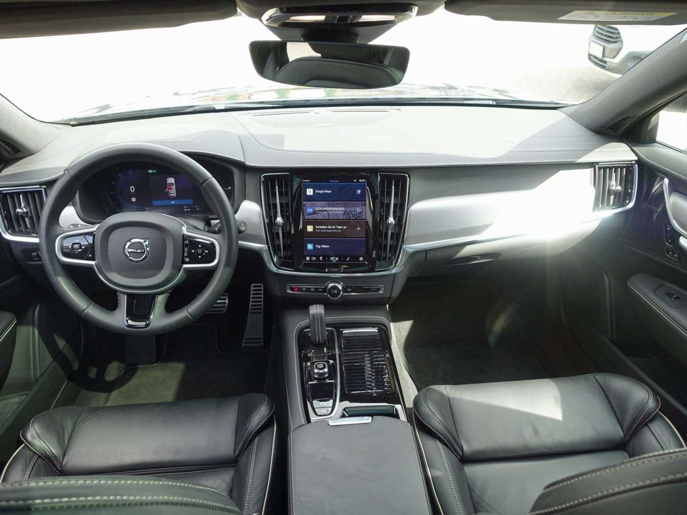 Volvo  T6 Recharge R-Design/AHK/H&K/Kamera/Pano