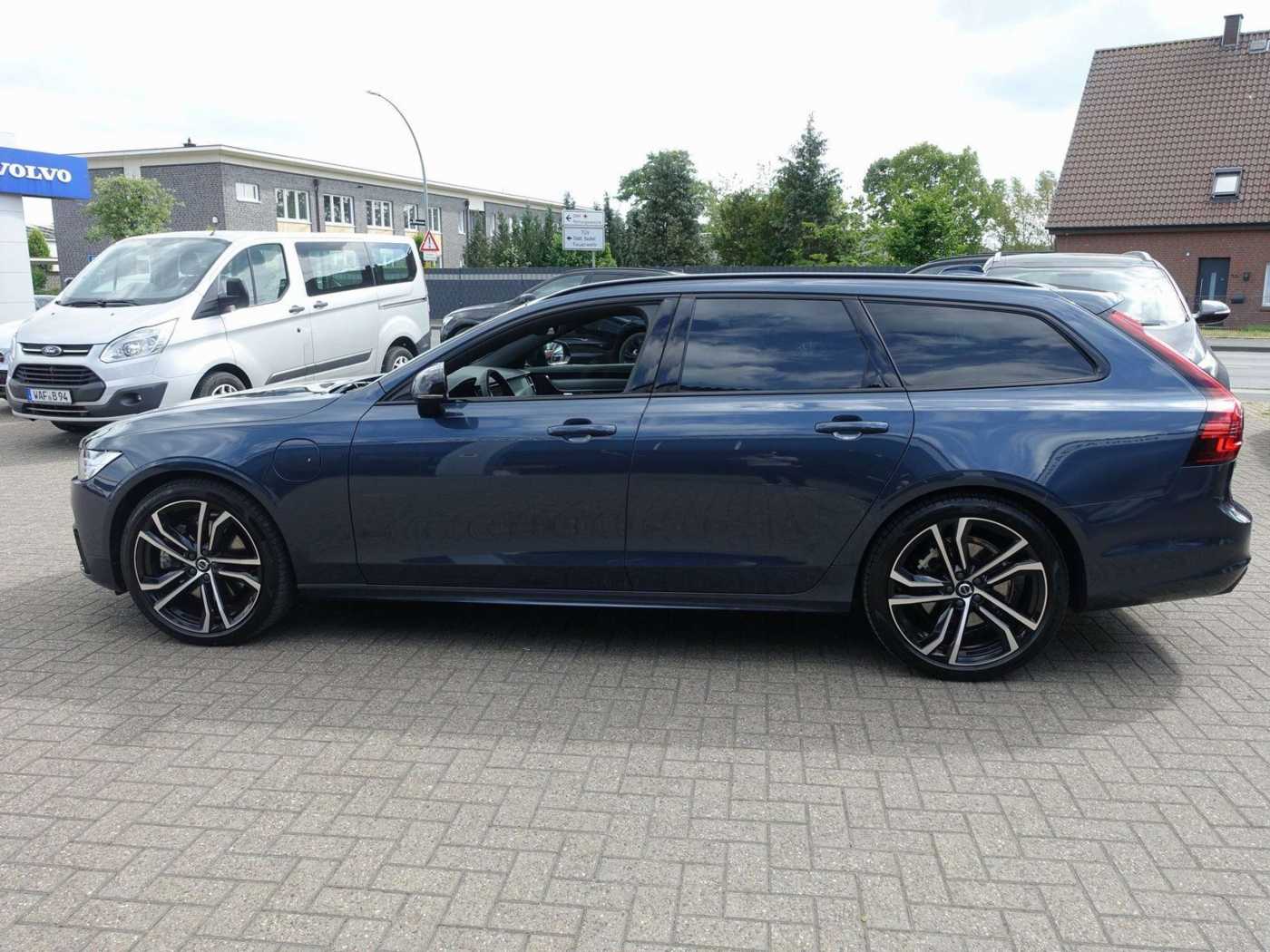 Volvo  T6 Recharge R-Design/AHK/H&K/Kamera/Pano
