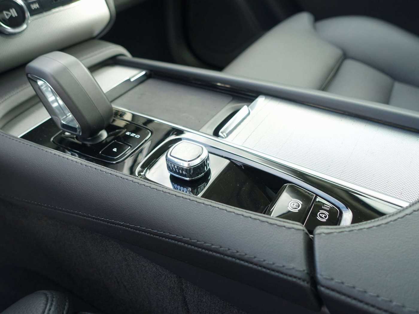 Volvo  Recharge Ultimate T8 AWD/Pano/360°/H&K/BLIS