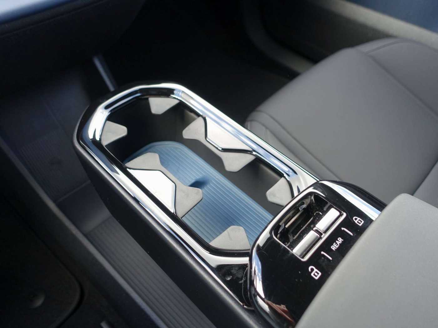 Volvo  Plus, Twin Motor Performance/Kamera/H&K/BLS